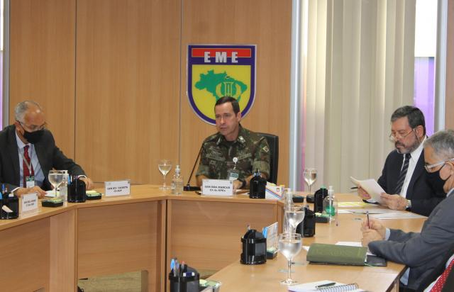 ABIMDE participa de reunião sobre Portfólio Estratégico do Exército