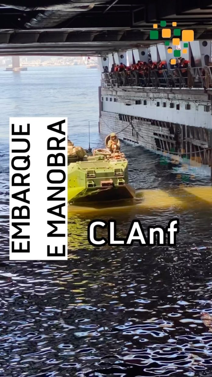 CLAnf realizando o embarque e manobra na doca do Navio Doca Multipropósito Bahia...
