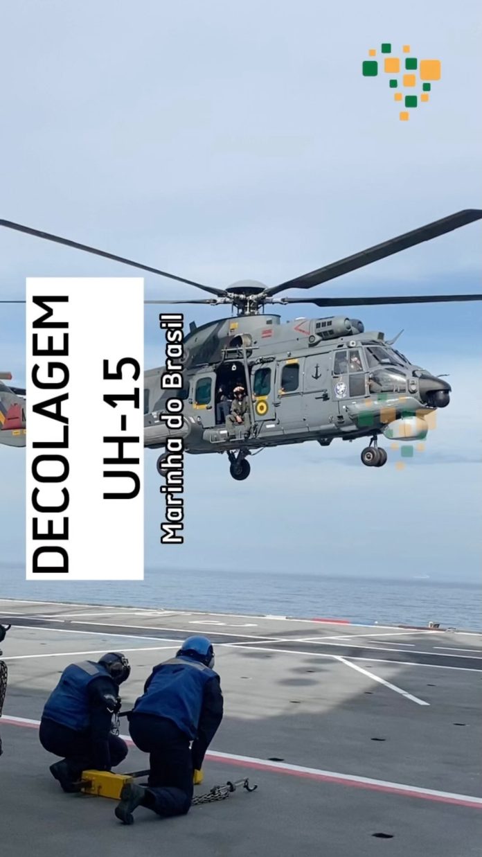 Decolagem completa do Super Cougar a partir do maior navio de guerra da Marinha ...
