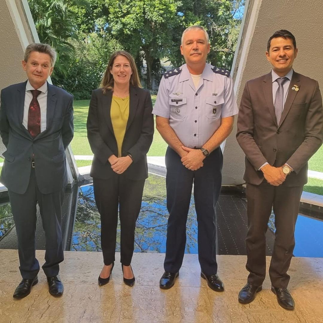 The Dean of ESD discusses academic collaboration with the UK Ambassador to Brazil