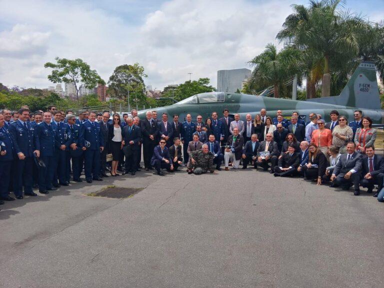 São Paulo homenageia o Dia do Aviador da Força Aérea Brasileira!