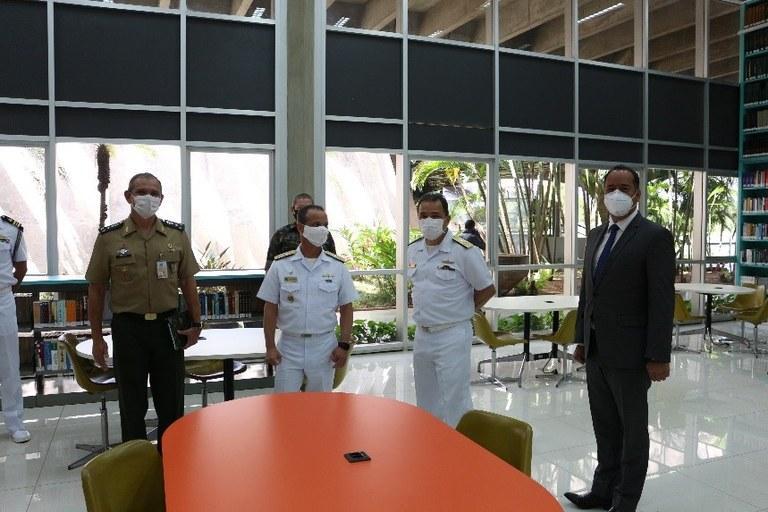 Campus Brasília da ESG recebe visita do Secretário Educação do DF