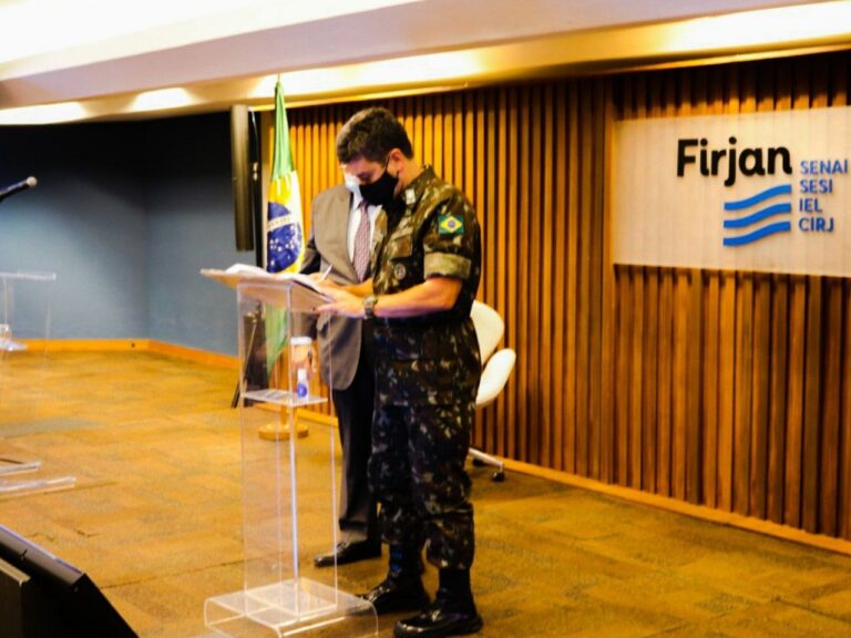 Obtenção do Simulador de Procedimentos de Motorista da VBTP-MSR Guarani