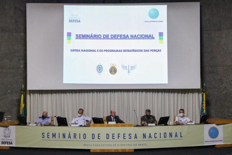Ministro da Defesa e Comandantes debatem estratégias de defesa e apoiam participação social