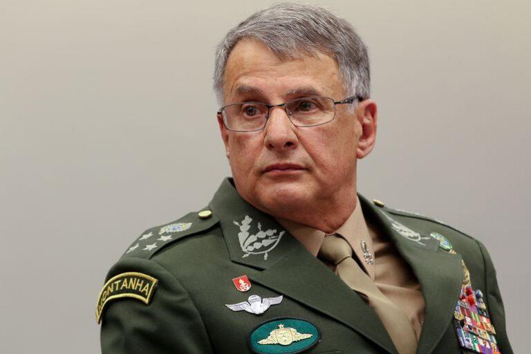 General Edson Leal Pujol debate sobre a Visão Estratégica do Exército e comenta sobre a modernização das Forças