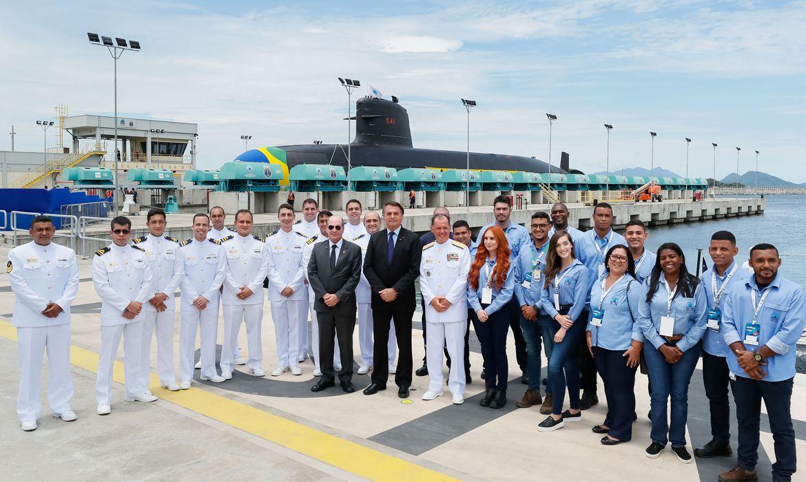 lançamento do submarino