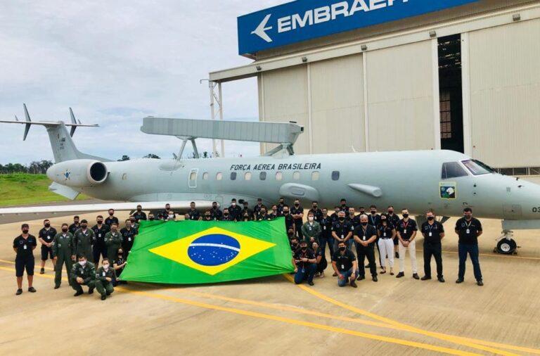 Esquadrão Guardião recebe a segunda aeronave E-99 modernizada