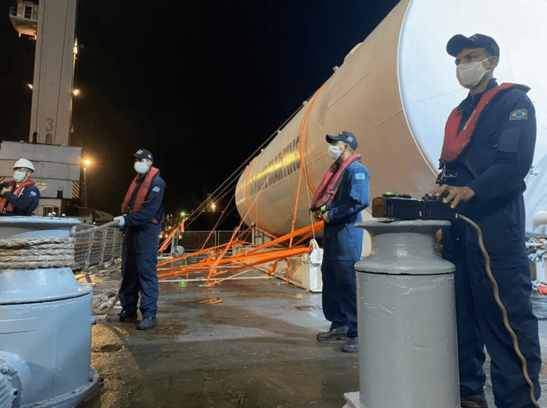 Forças Armadas transportam mais de 830 toneladas de carga para o Amazonas