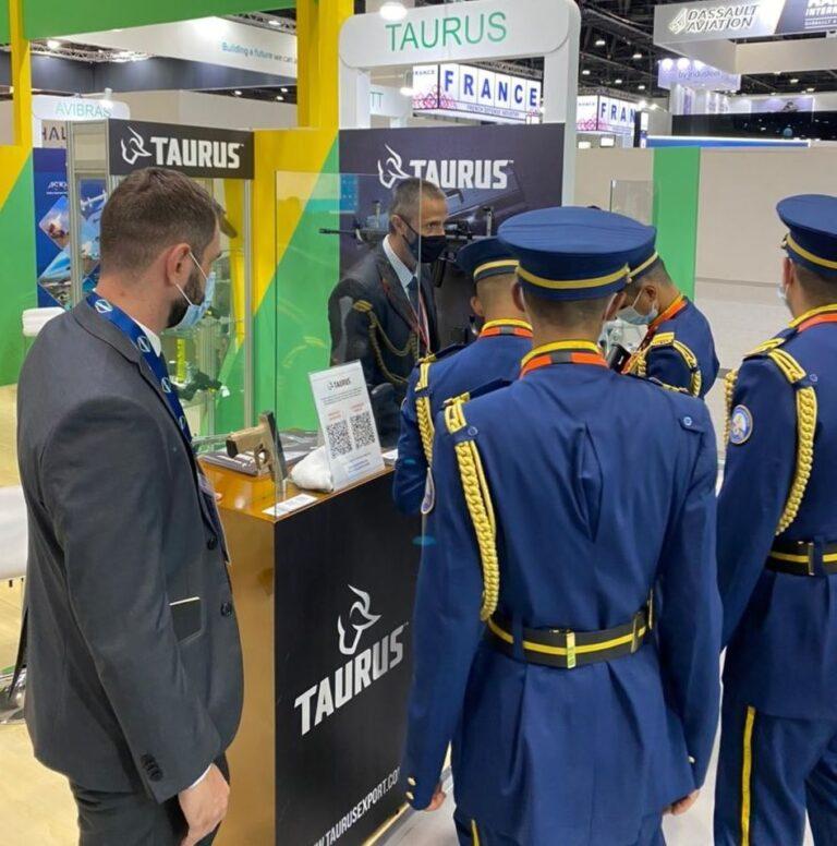 CBC e TAURUS recebem diversas delegações na IDEX 2021 e se articulam para parceria com o Egito