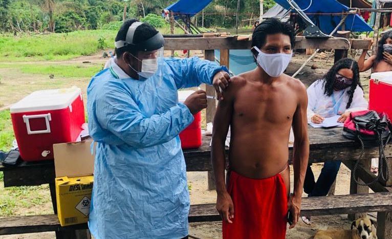 Forças Armadas viabilizam vacinação de aproximadamente 240 mil indígenas