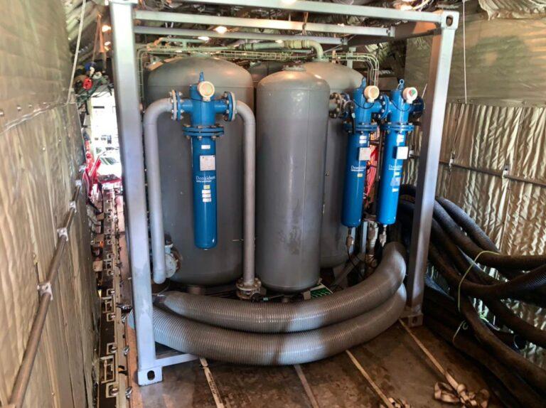 Militares transportam usina de produção de oxigênio de Manaus para Belém