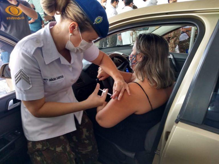 Militares apoiam vacinação no interior de São Paulo