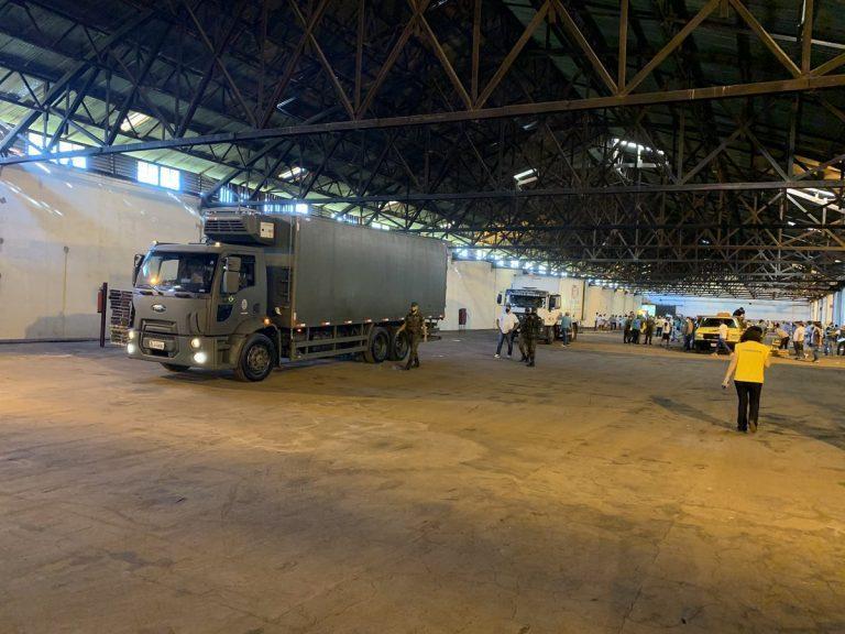 Comando Conjunto Sudeste transporta 100 toneladas de alimentos para famílias de Araraquara (SP)