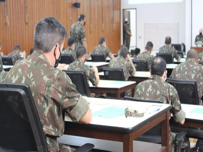 Escola de Comando e Estado-Maior realiza concurso de admissão aos cursos de altos estudos militares