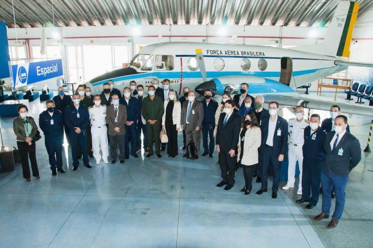 Comitiva interministerial visita instituições de pesquisa e ensino superior militar
