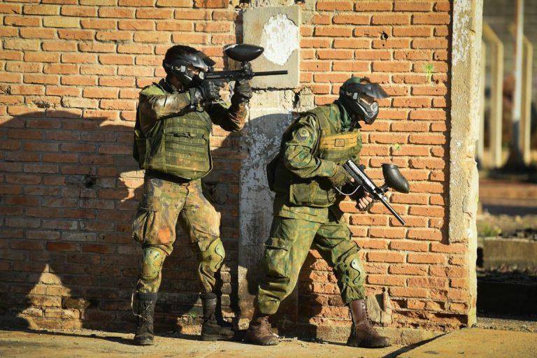Treinamento prepara militares para operações em ambiente urbano