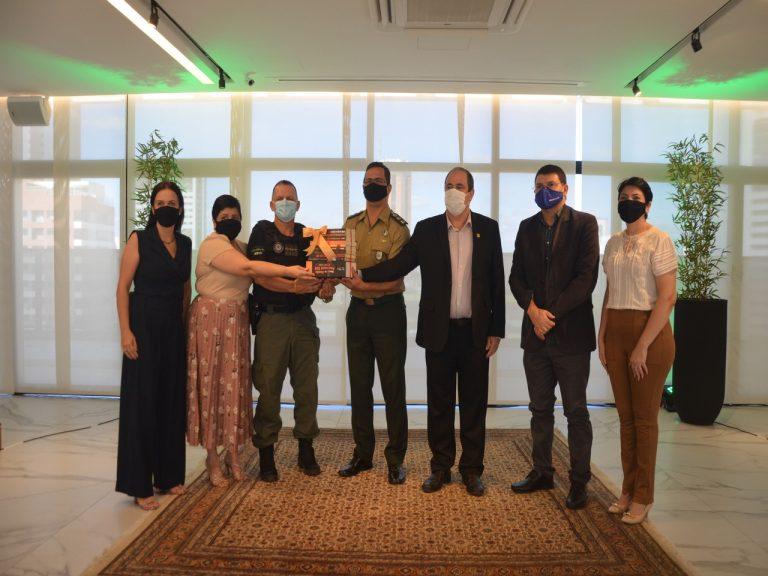 Exército doa três mil livros para ressocialização de internos do sistema prisional