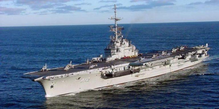 Marinha assume as operações do casco do ex-NAe São Paulo