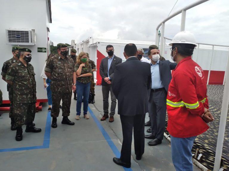 Exército inicia lançamento de 620 km de cabos ópticos no leito do rio Negro
