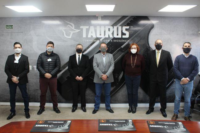 TAURUS firma parceria com a UNISINOS para projeto de excelência operacional