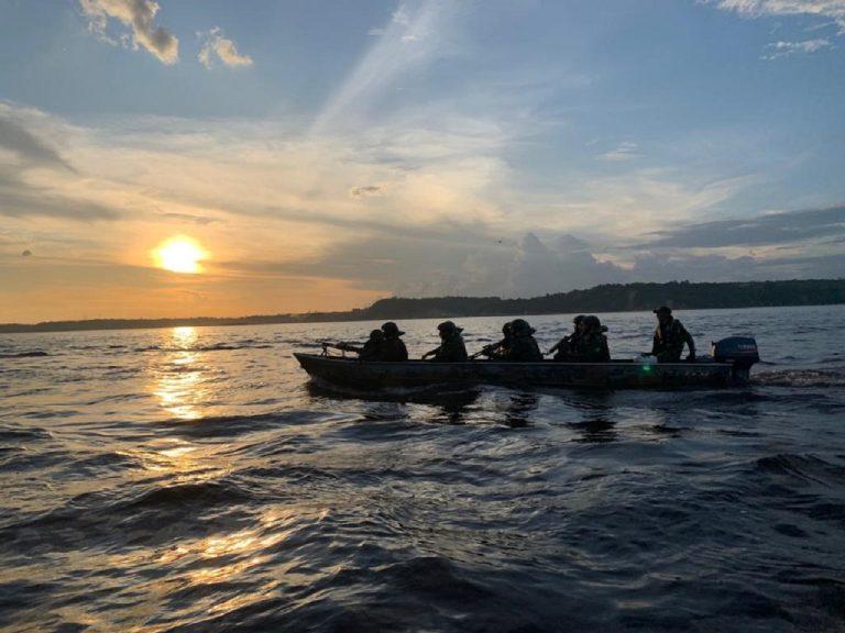 Força-Tarefa da Brigada Pára-quedista realiza exercício na Operação Amazônia