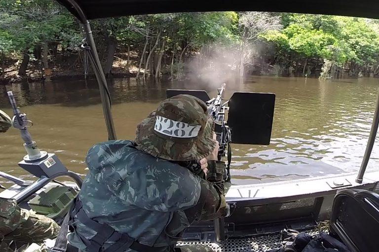 1º Batalhão de Infantaria de Selva (Aeromóvel) recebe cadetes da AMAN