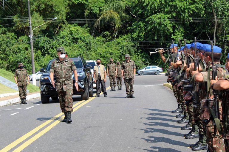 CECMA recebe visita oficial do Comandante Militar da Amazônia