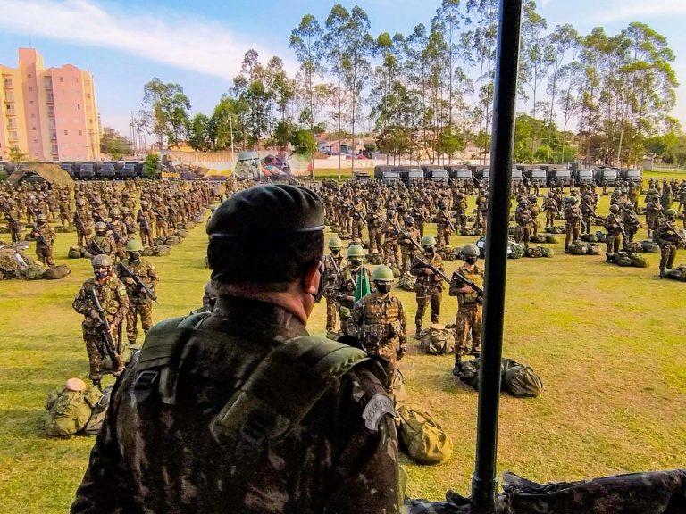 Alto Comando do Exército verifica prontidão de Brigada de Infantaria Leve em SP