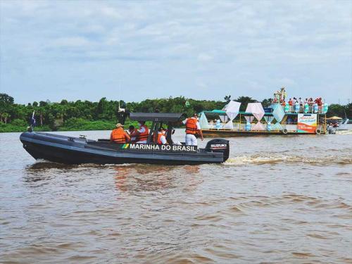 Marinha coordena Segurança do Tráfego Aquaviário durante Círio Fluvial no Amapá