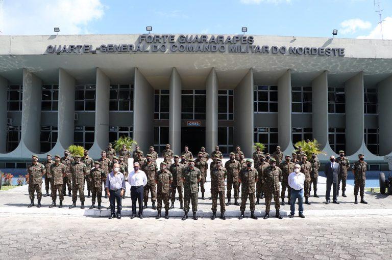 Ministro do STM participa de atividades na Guarnição do Recife