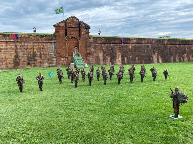 Comandante do CMA visita o 1º Pelotão Especial de Fronteira