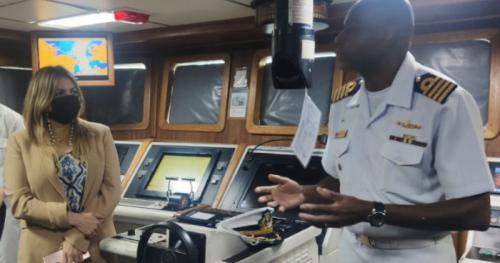 Navios do ComGptPatNavSE recebem visita de comitiva de Honduras
