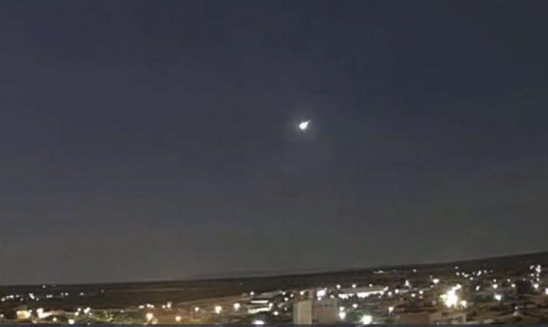 Câmeras registram passagem de meteoro em três estados brasileiros