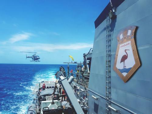 NPaOc “Araguari” efetua operações aéreas para manutenção da qualificação das Equipes de Manobra e Crache