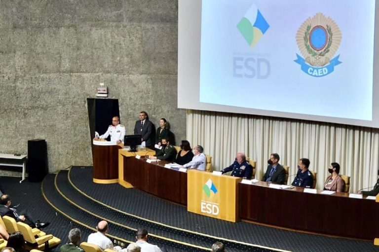 Curso de Altos Estudos em Defesa encerra quarta turma em Brasília