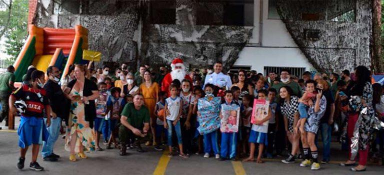 Marinha promove evento para crianças da Escola Sargento João Délio dos Santos
