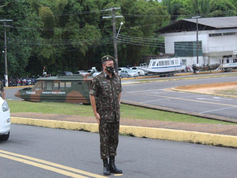 Centro de Embarcações do Comando Militar da Amazônia recebe o Chefe da 6ª Subchefia do Estado-Maior do Exército