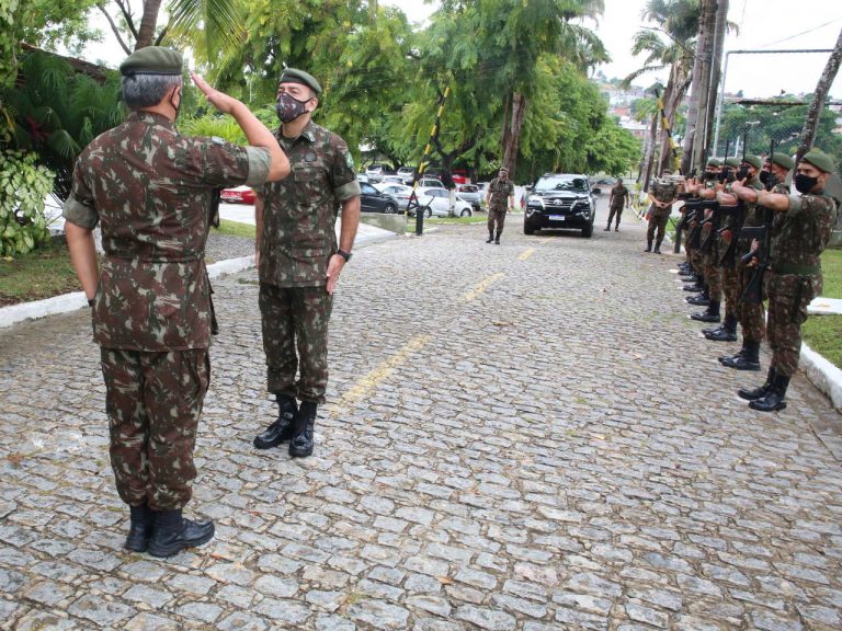 3º Centro de Geoinformação recebe Comandante Militar do Nordeste