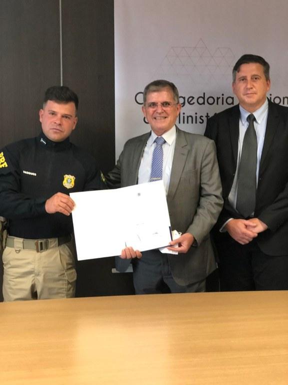 PRF assina acordo para combater fraudes nos combustíveis
