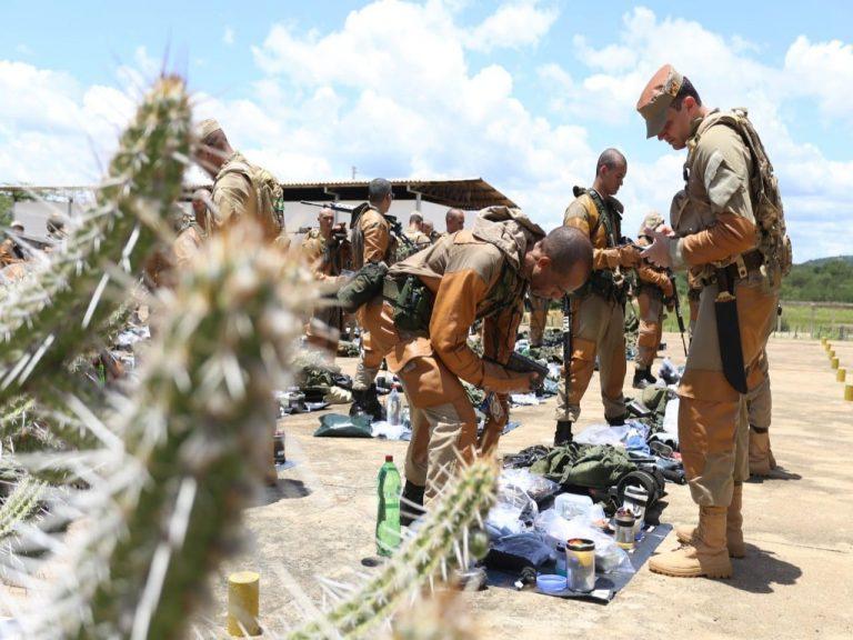 Batalhão de Infantaria conduz estágios de Caatinga em Pernambuco