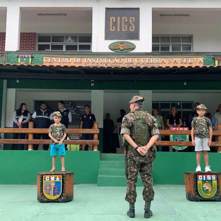 Crianças que ficaram perdidas na floresta amazônica recebem homenagem do Exército Brasileiro