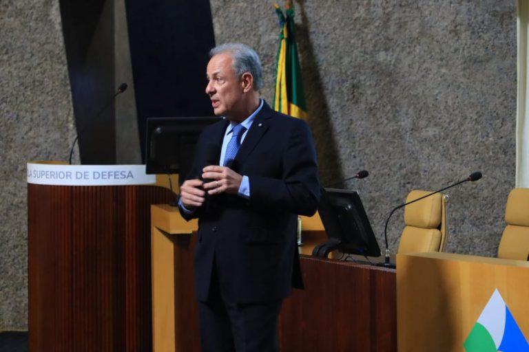 Na Escola Superior de Defesa, Ministro de Minas e Energia ministra palestra sobre o setor energético