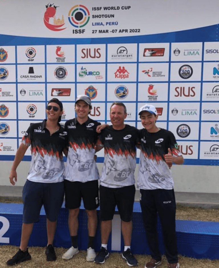 Atletas da delegação brasileira, patrocinados pela CBC, participam do ISSF World Cup Shotgun Lima, no Peru