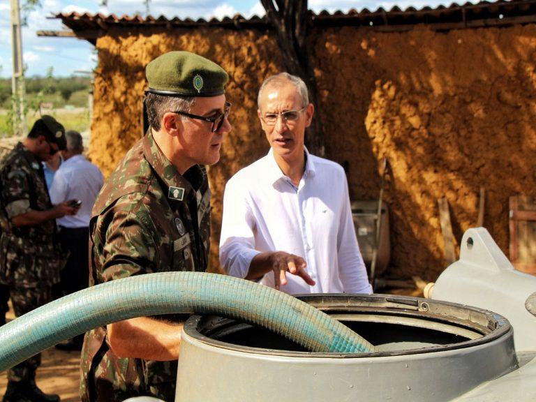 Operação Carro-Pipa: Batalhão de Infantaria recebe comitiva ministerial no Nordeste