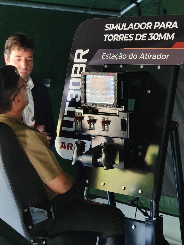 Ares apresenta simulador para torres de 30mm em Festa da Cavalaria