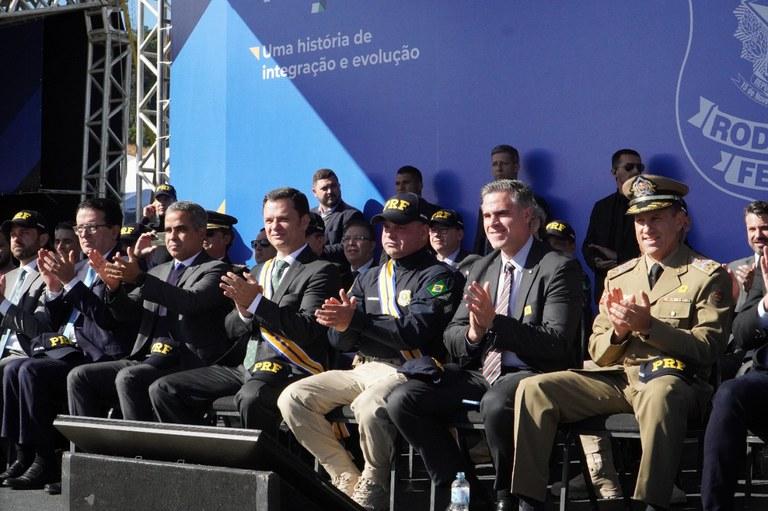 PRF celebra 94 anos, forma policiais e recebe novos alunos na UniPRF