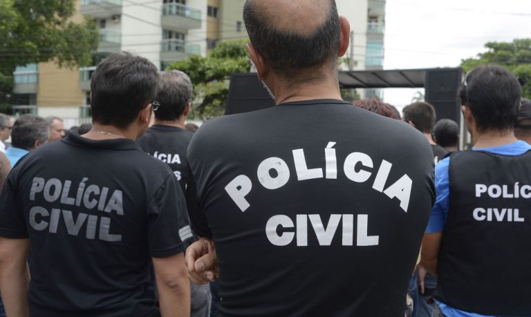 Brasil tinha 544 mil policiais militares, civis e bombeiros em 2020