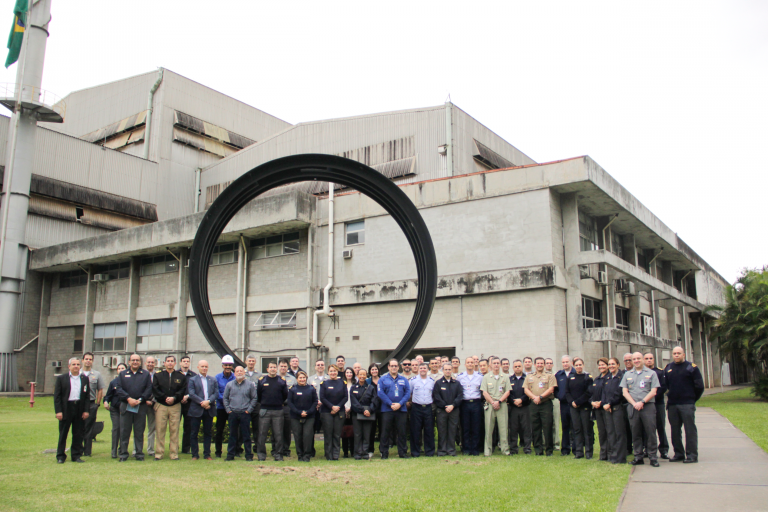 NUCLEP recebe a visita dos Oficiais e Alunos do C-PEM