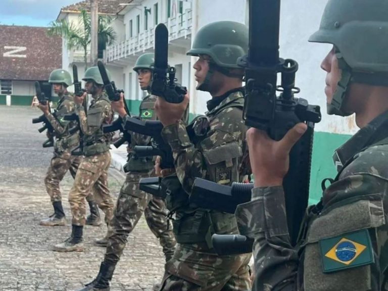 Força de Prontidão Guararapes executa pista de combate