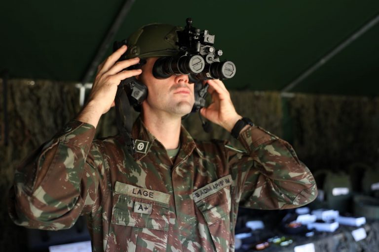 Militares da 5ª DE praticam procedimentos táticos e operativos